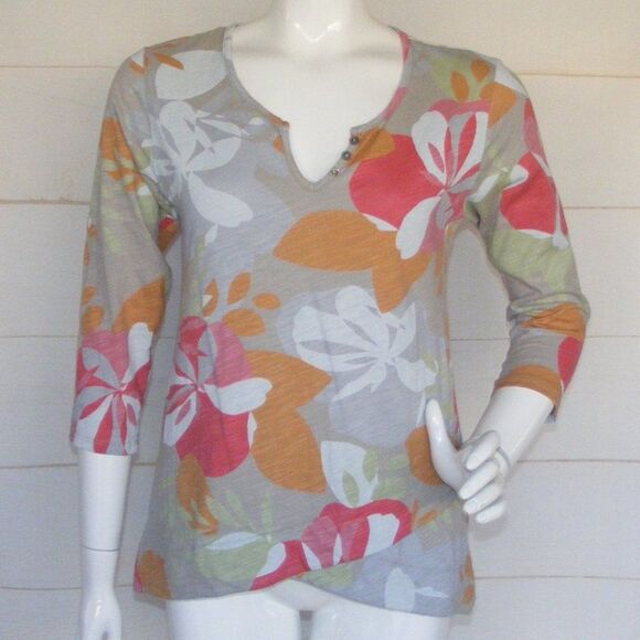 FRESH PRODUCE Top, XS, Gray, 3/4 sleeve, Floral, Layered/Petal front hem - Picture 11 of 11